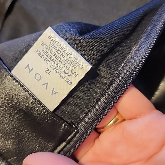 Avon Faux Leather skirt - Picture 6 of 7